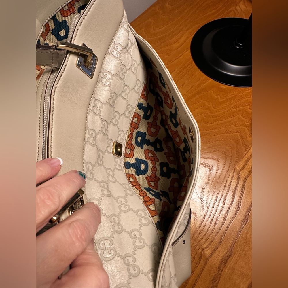 Gucci Cream Leather Punch Tote - Picture 12 of 13